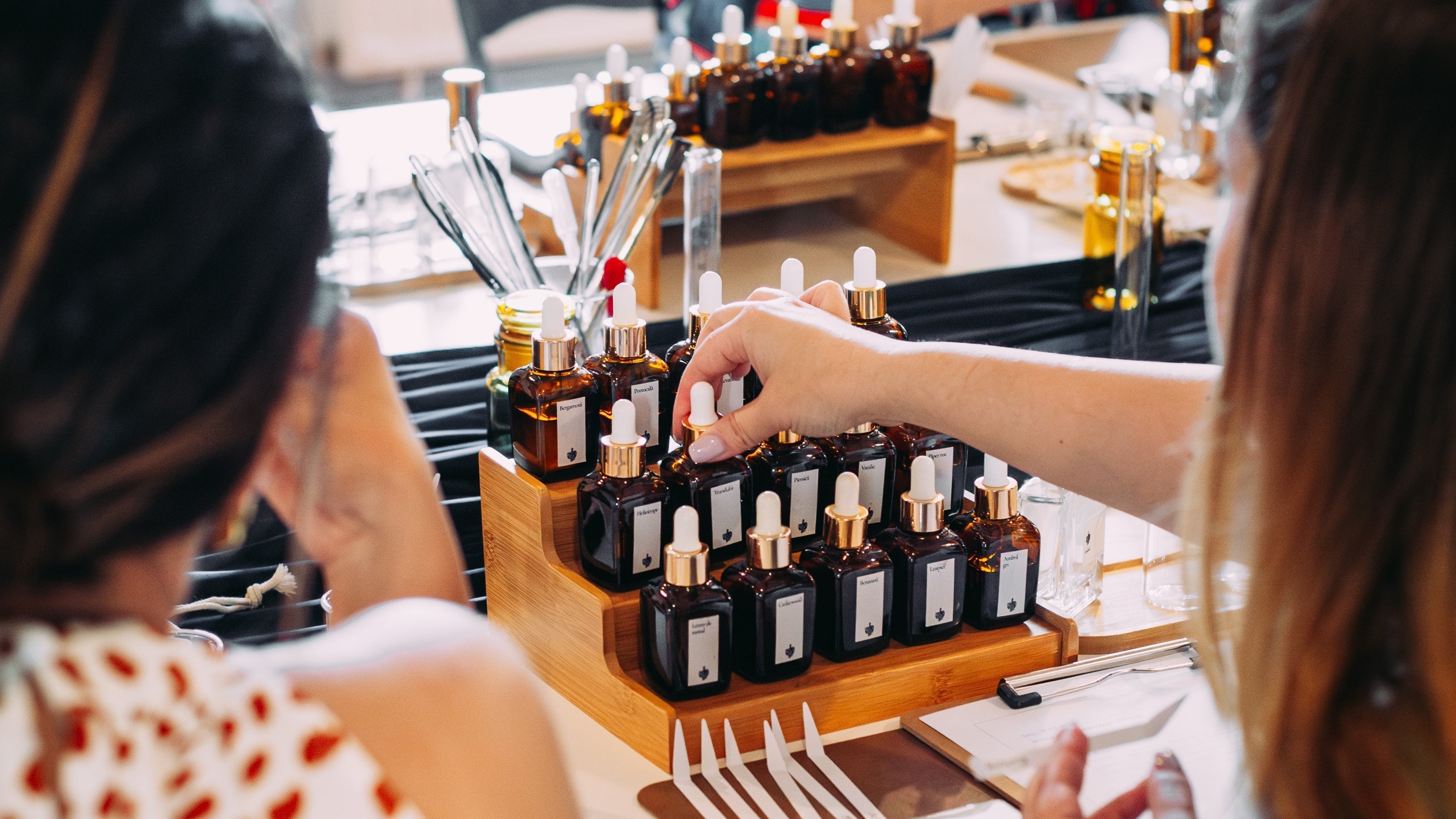 Ce este ambra, ce este moscul și ce este bergamota în parfumerie