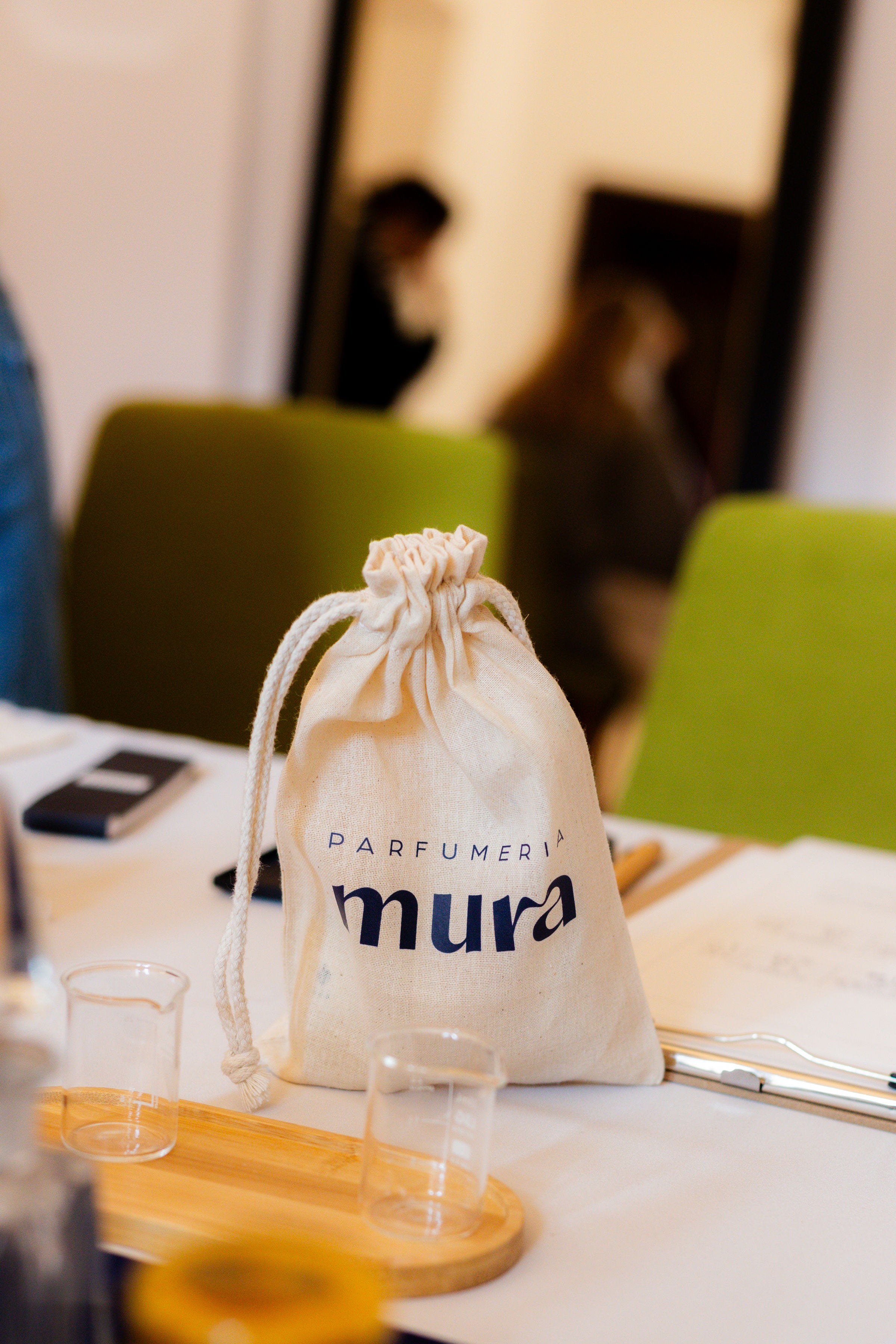 Gift Card - Atelier 2 Persoane - Creează-ți Parfumul